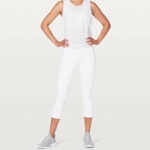 Lululemon   Speed Up Crop 21"     WHITE    BNWT         Size 2